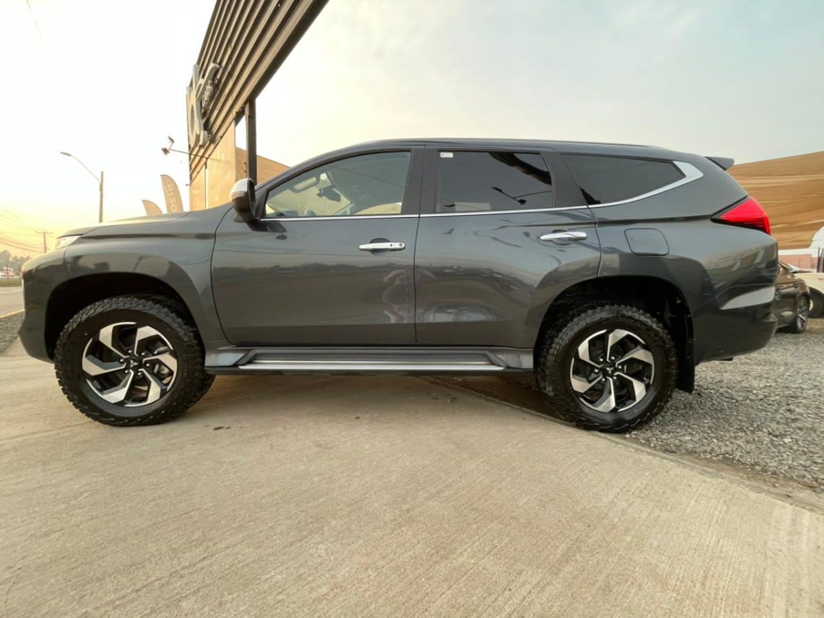 Mitsubishi Montero Sport 3.0 4x4 año 2025