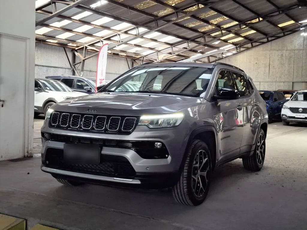 Jeep Compass Longitud año 2025