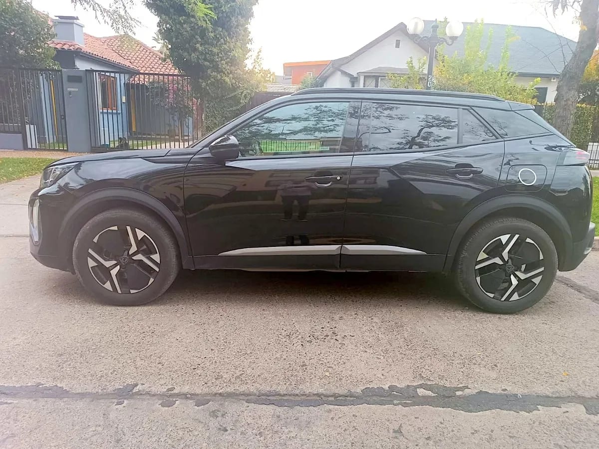 Peugeot 2008 1.5 Allure Pack Bluehdi 130 At Diesel año 2024