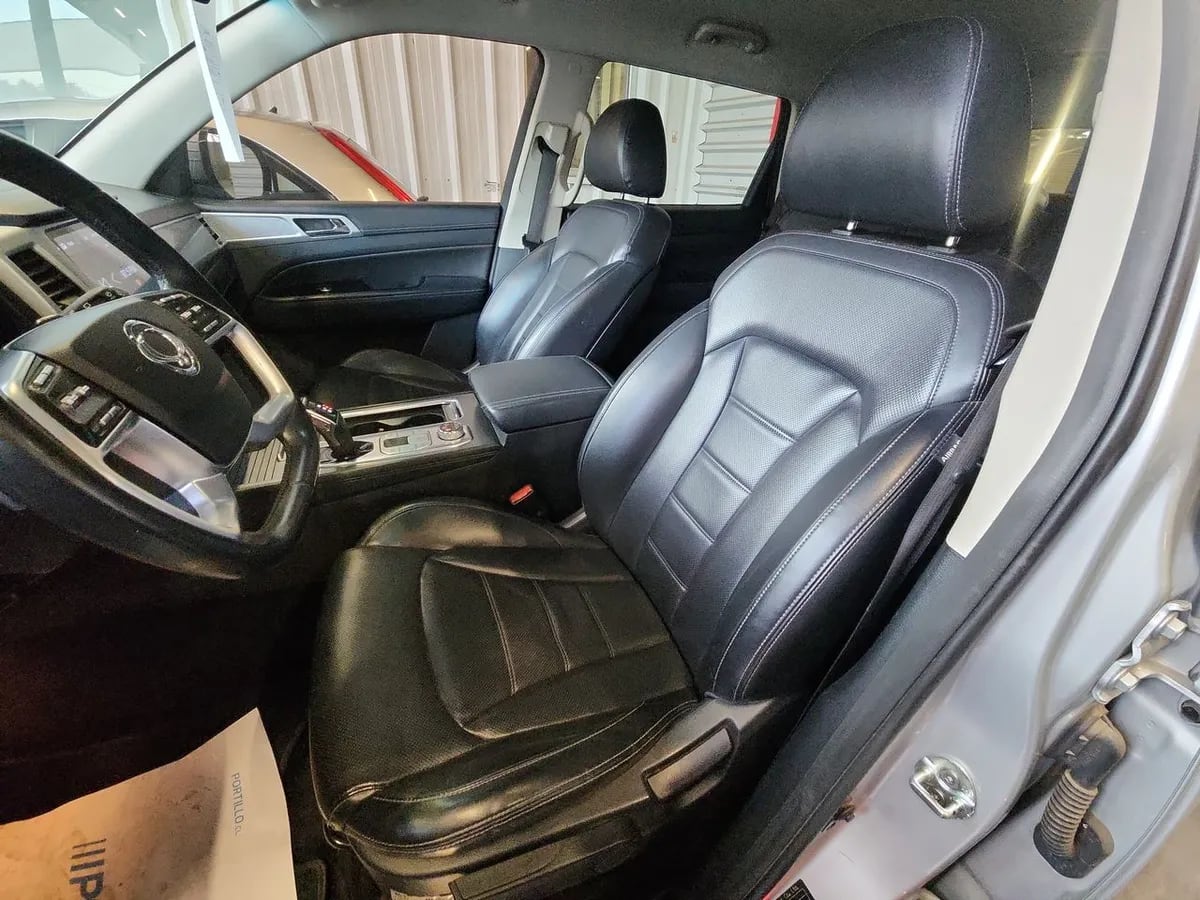 Ssangyong Rexton 2.2t Glx Diesel 4x4 6ab 8at 5p año 2023
