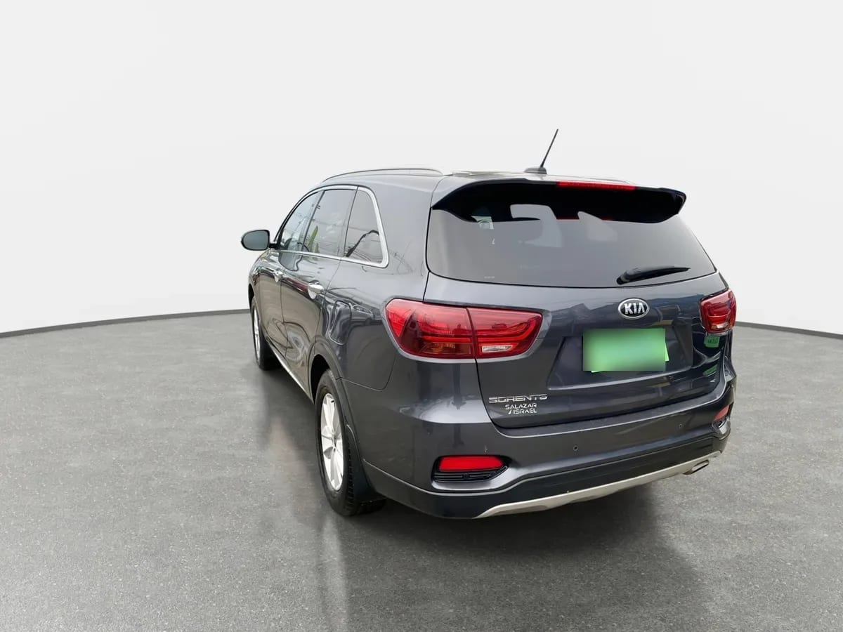 Kia Sorento 2.4 Ex 2wd Mt 5p año 2019