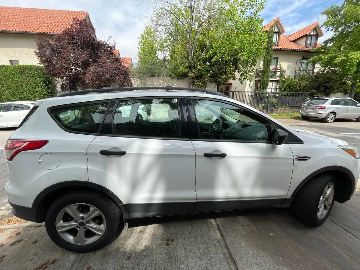 FORD ESCAPE 2.5 Xlt At 4x4 año 2013