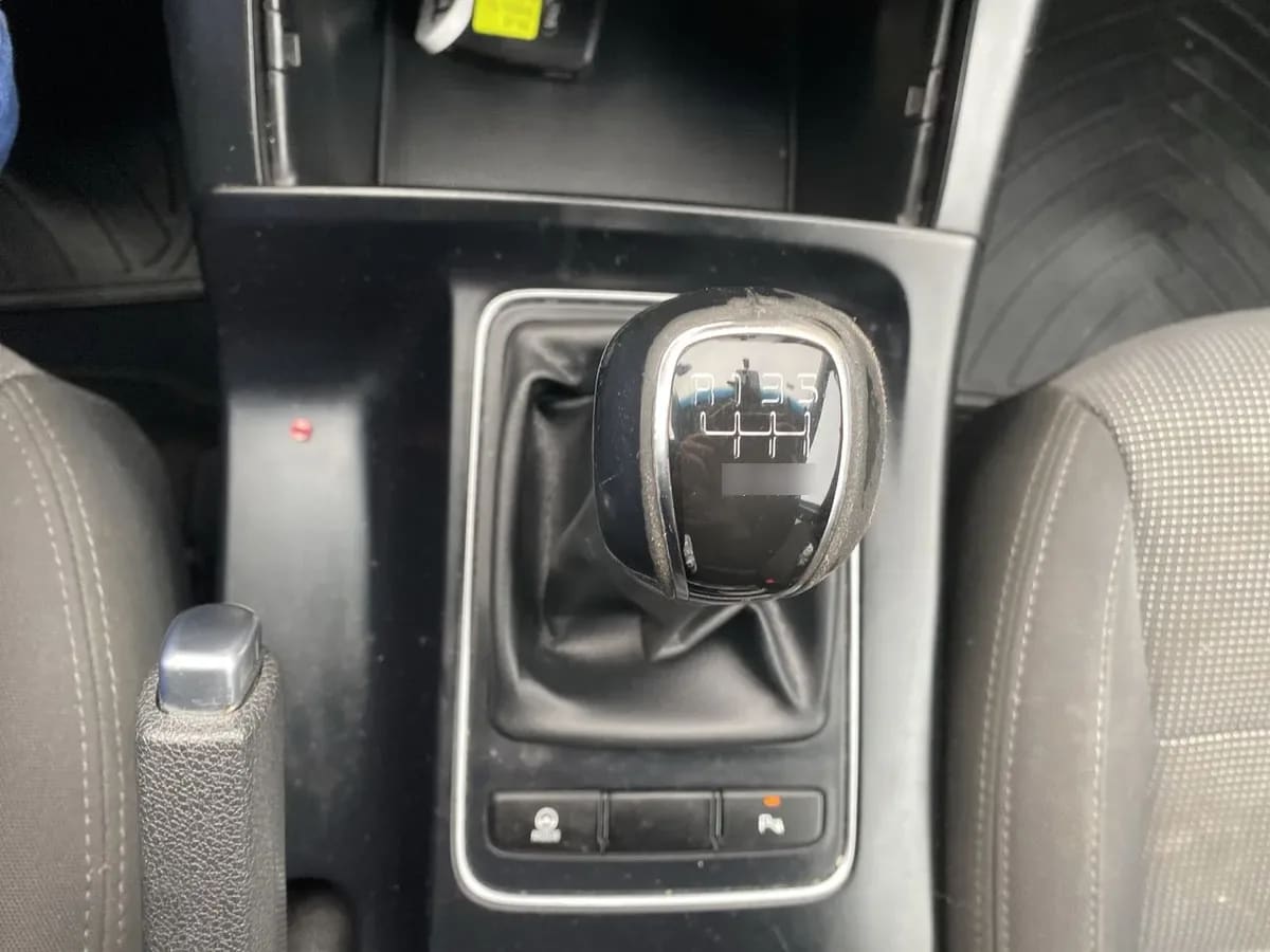 Kia Sorento 2.4 Ex 2wd Mt 5p año 2019