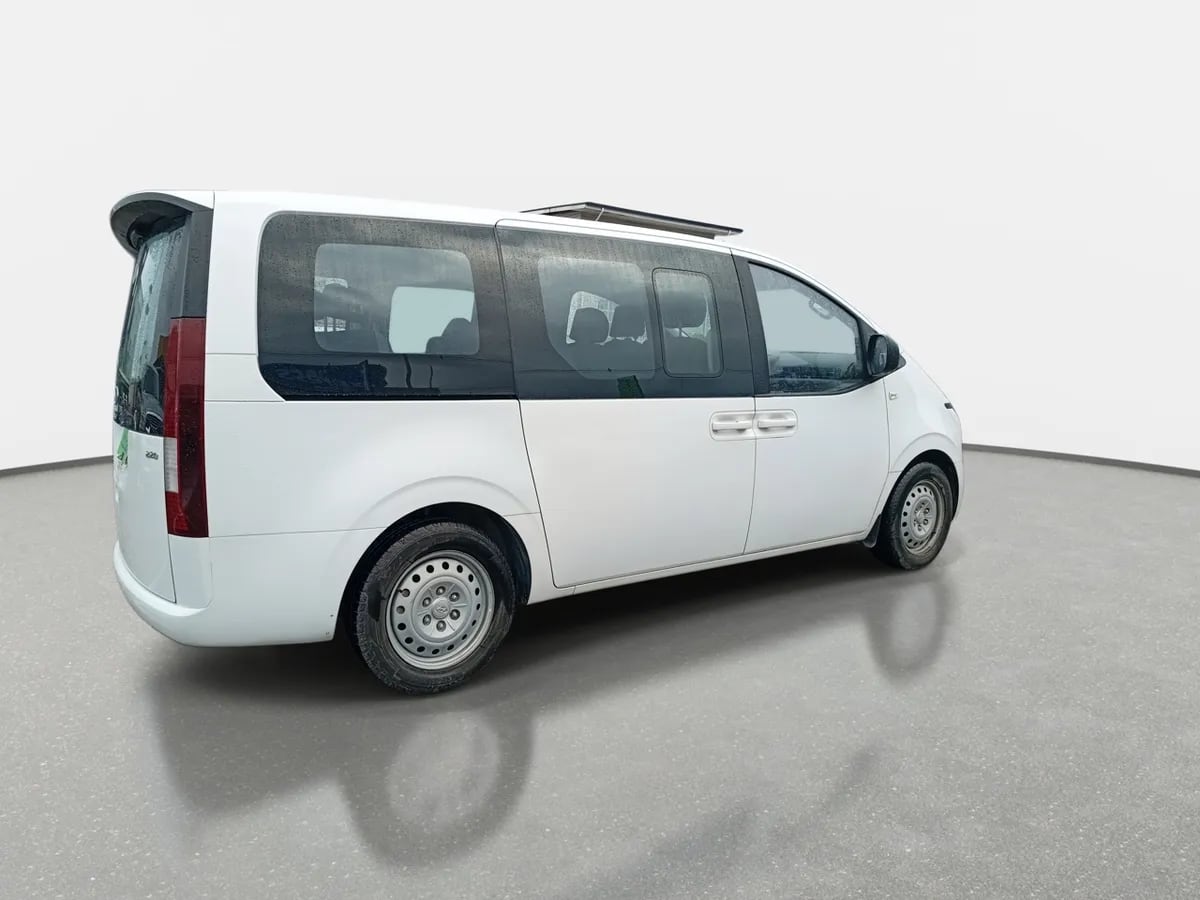 Hyundai Staria 2.2 Us4 Mb Crdi Diesel 2wd 9p At 5p año 2023