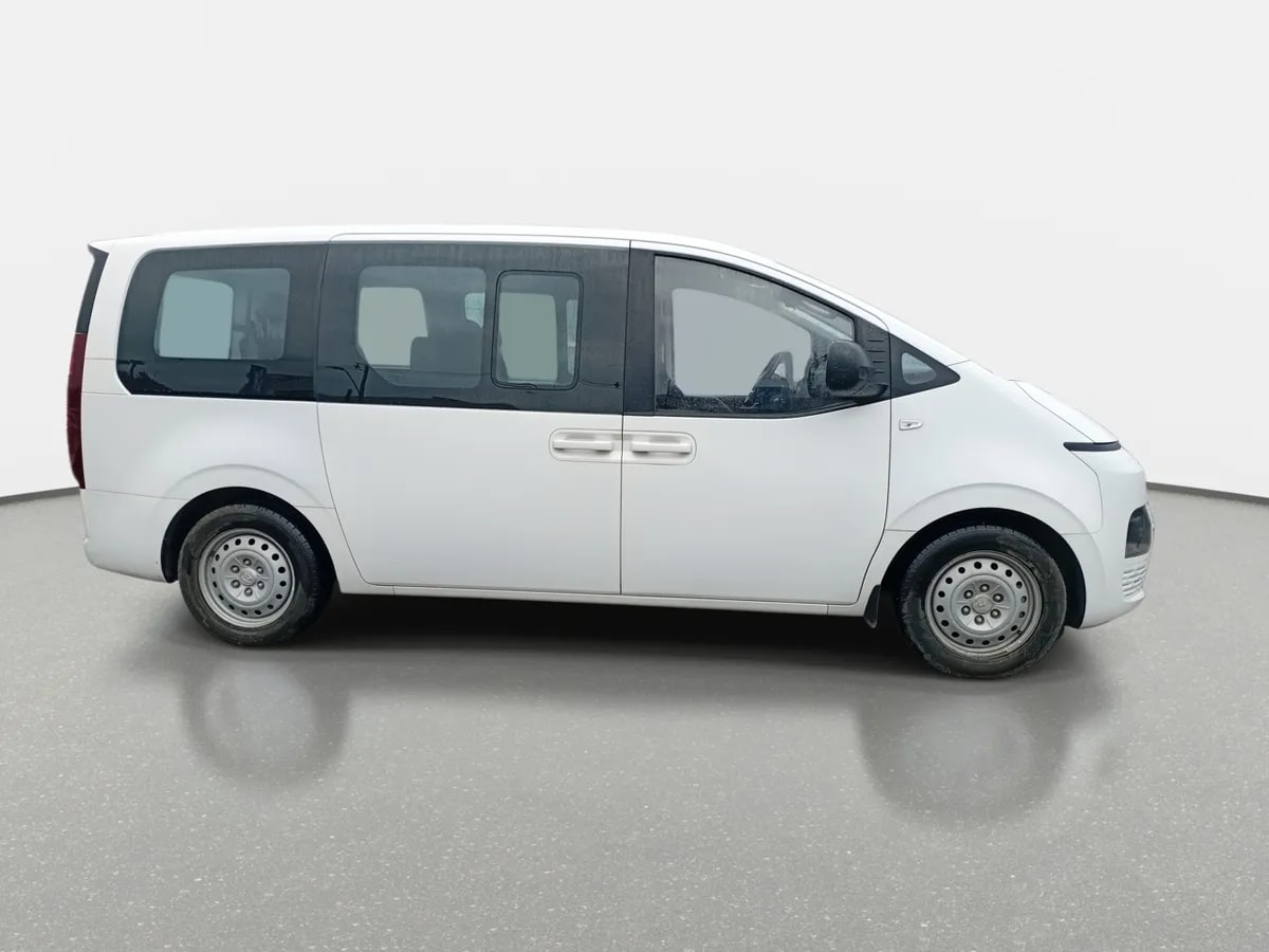 Hyundai Staria 2.2 Us4 Mb Crdi Diesel 2wd 9p At 5p año 2023
