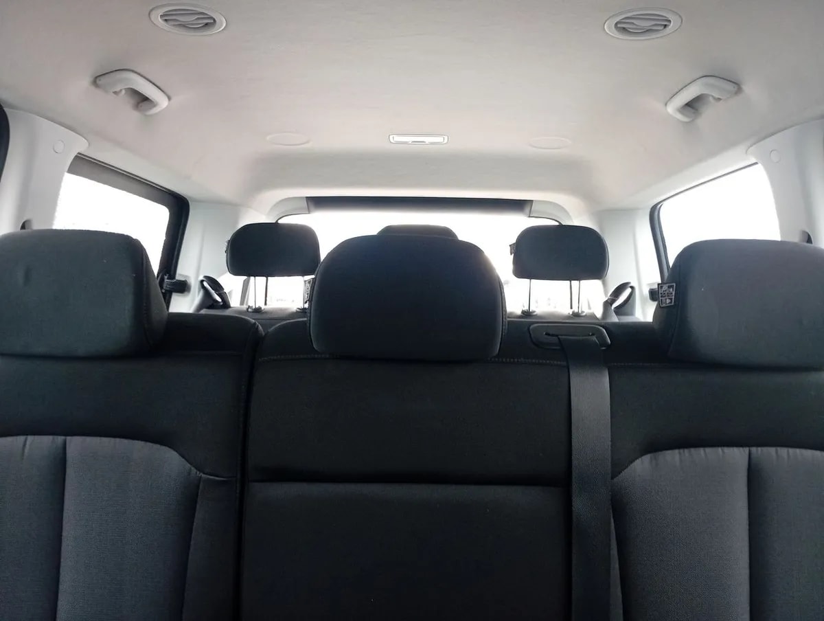 Hyundai Staria 2.2 Us4 Mb Crdi Diesel 2wd 9p At 5p año 2023