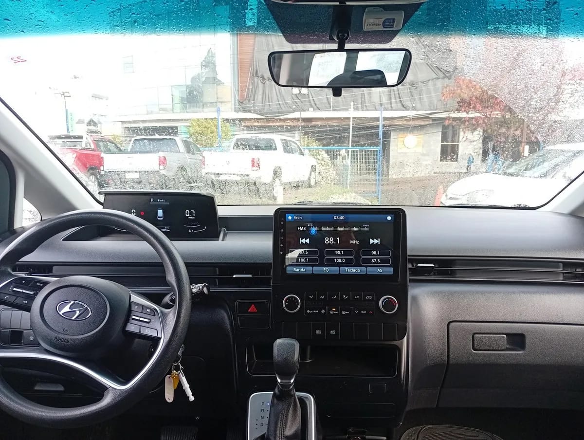 Hyundai Staria 2.2 Us4 Mb Crdi Diesel 2wd 9p At 5p año 2023