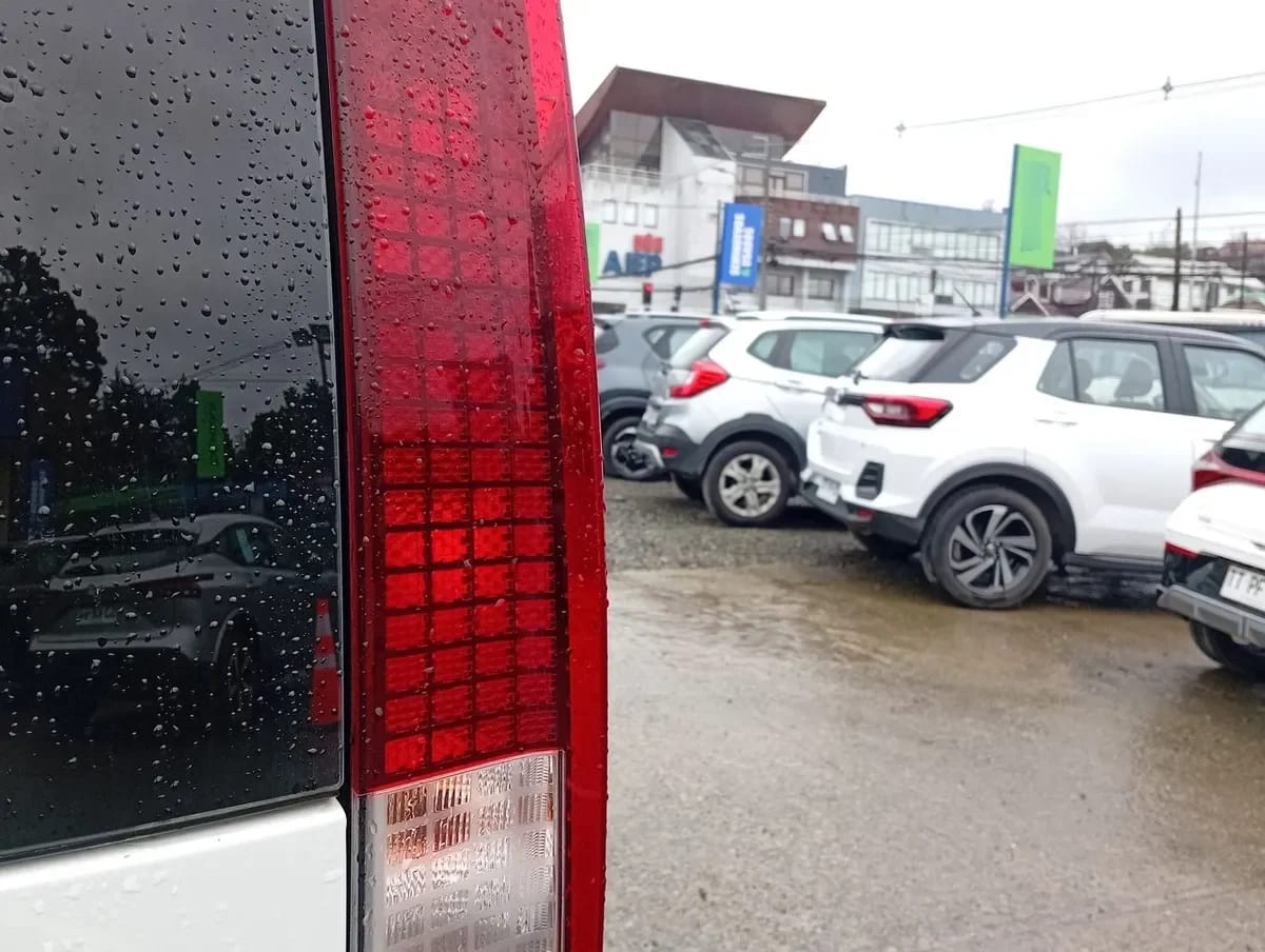 Hyundai Staria 2.2 Us4 Mb Crdi Diesel 2wd 9p At 5p año 2023