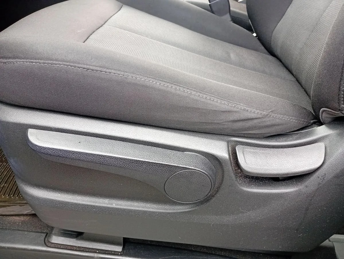 Hyundai Staria 2.2 Us4 Mb Crdi Diesel 2wd 9p At 5p año 2023