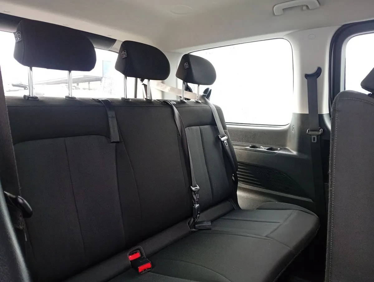 Hyundai Staria 2.2 Us4 Mb Crdi Diesel 2wd 9p At 5p año 2023