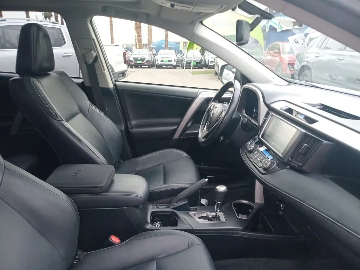 Toyota Rav 4 2.5 Adventure 4x4 At 5p año 2019