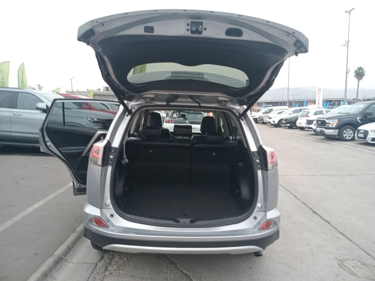 Toyota Rav 4 2.5 Adventure 4x4 At 5p año 2019