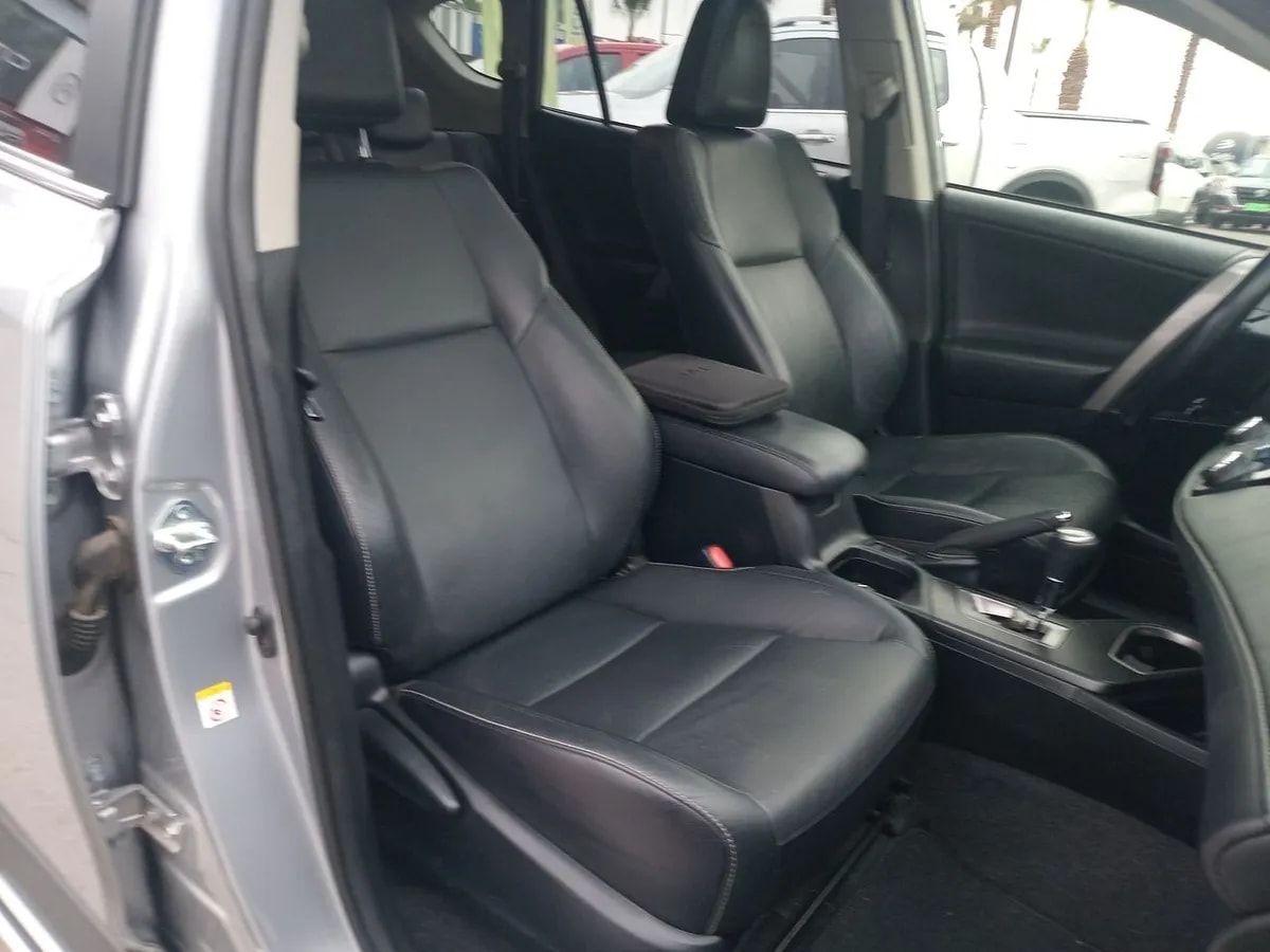 Toyota Rav 4 2.5 Adventure 4x4 At 5p año 2019