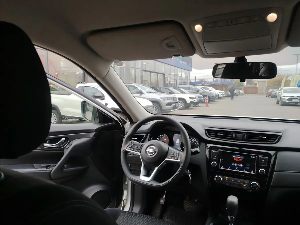 Nissan X-Trail 2.5 Sense Mc 4x2 Cvt At 5p año 2022