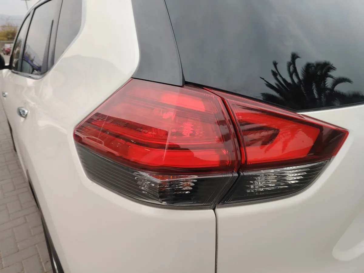Nissan X-Trail 2.5 Sense Mc 4x2 Cvt At 5p año 2022