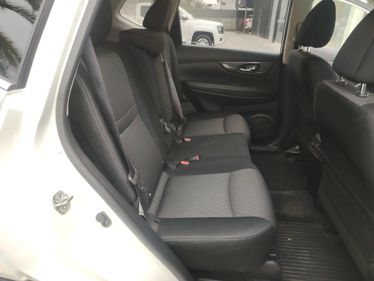 Nissan X-Trail 2.5 Sense Mc 4x2 Cvt At 5p año 2022
