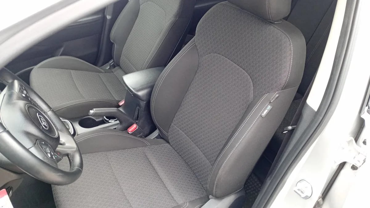 Kia Carens 2.0 Ex Full 4x2 6at 5p año 2018