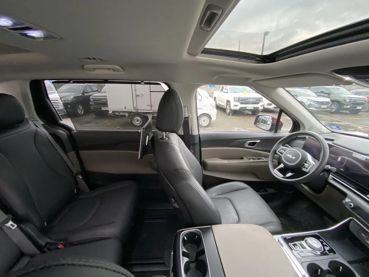 Kia Carnival 3.5 Ex Ltd 4x2 8at 5p año 2025