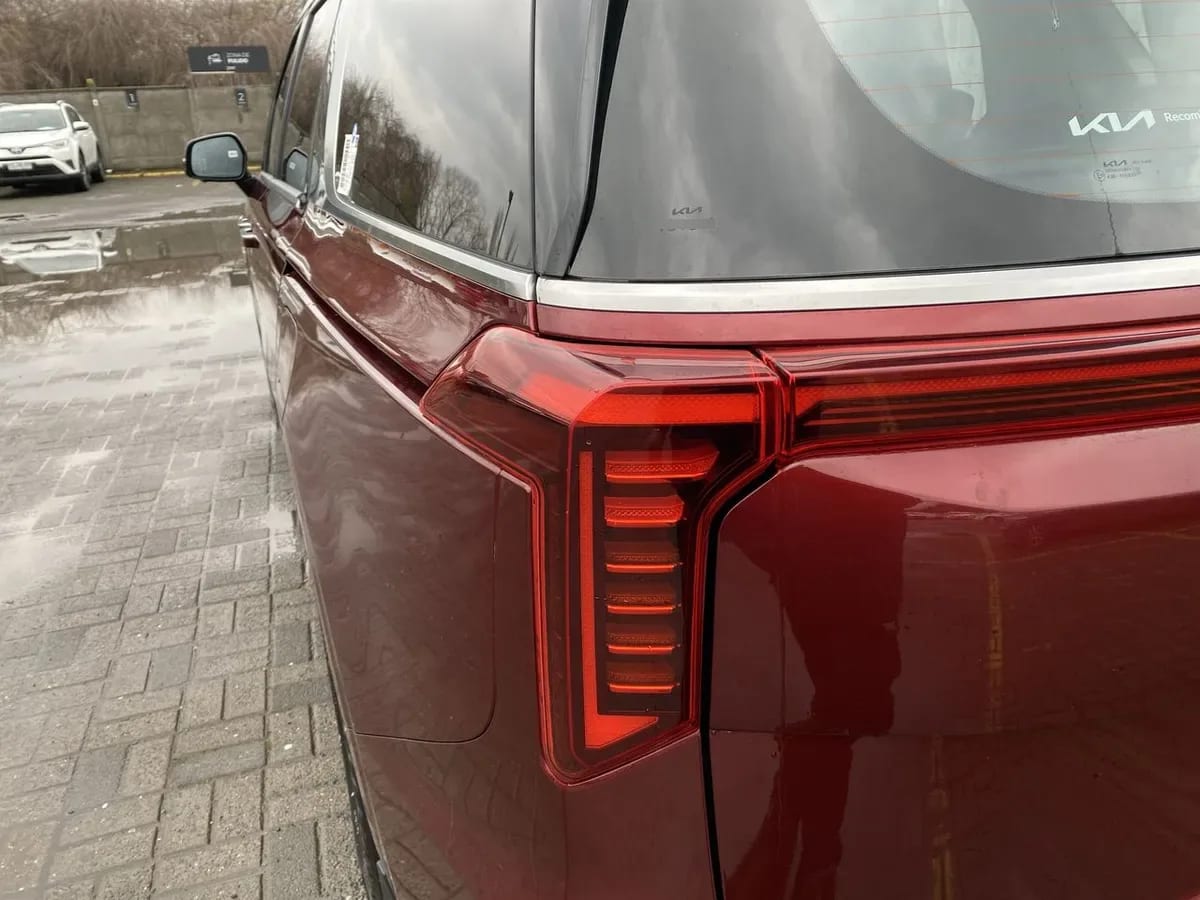 Kia Carnival 3.5 Ex Ltd 4x2 8at 5p año 2025