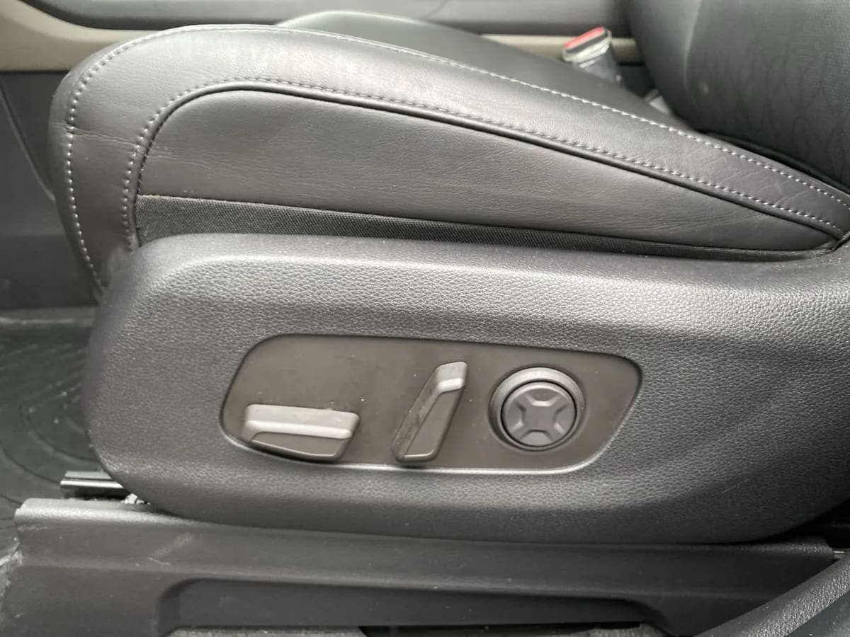 Kia Carnival 3.5 Ex Ltd 4x2 8at 5p año 2025