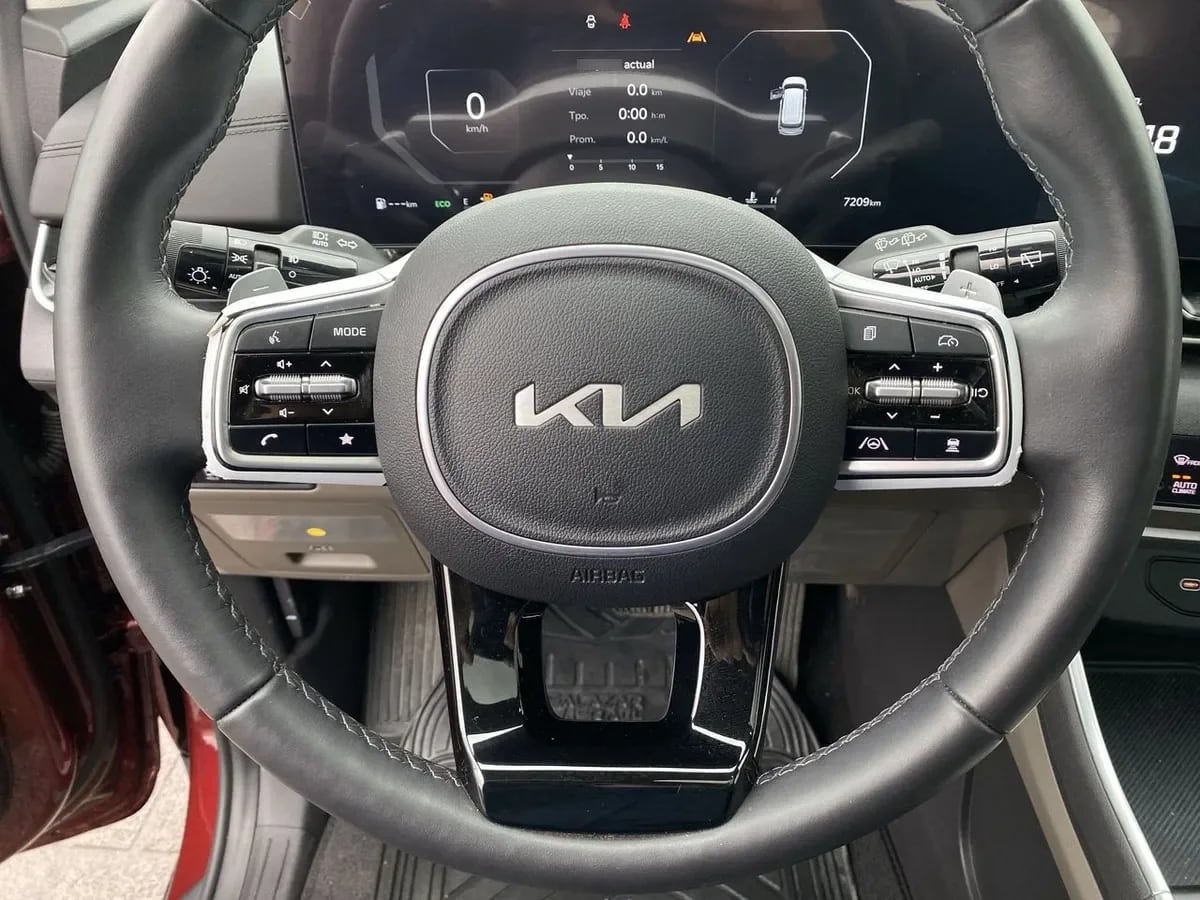 Kia Carnival 3.5 Ex Ltd 4x2 8at 5p año 2025