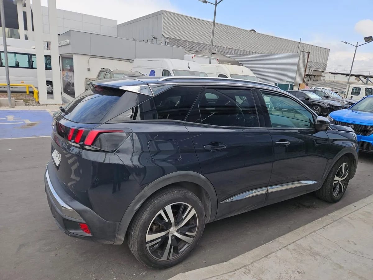 PEUGEOT 3008 1.5 Active Pack Bluehdi 130 Mt Diesel año 2021