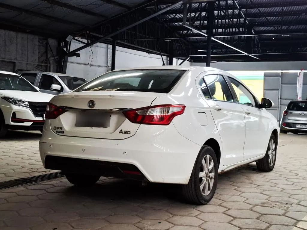 Dongfeng A30 Elegant año 2018