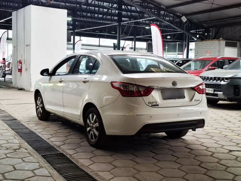 Dongfeng A30 Elegant año 2018