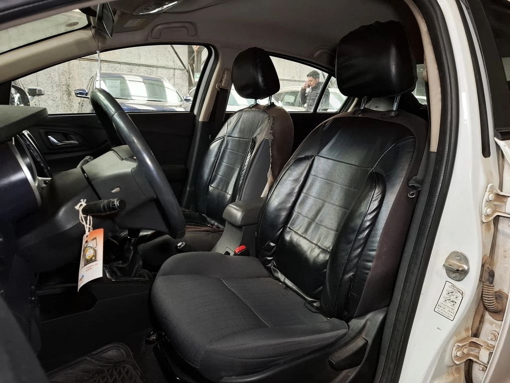 Dongfeng A30 Elegant año 2018