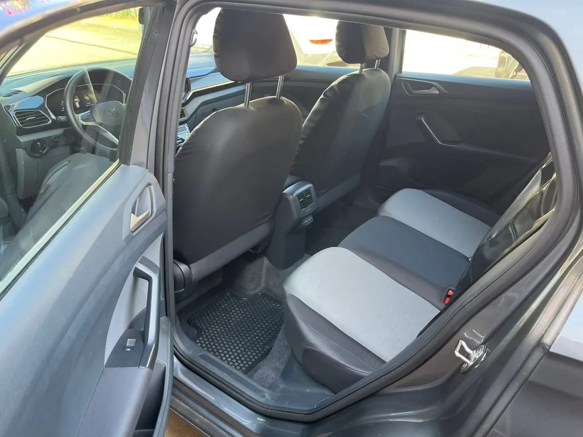 Volkswagen T-cross 1.0 Tsi Comfortline Mt año 2024