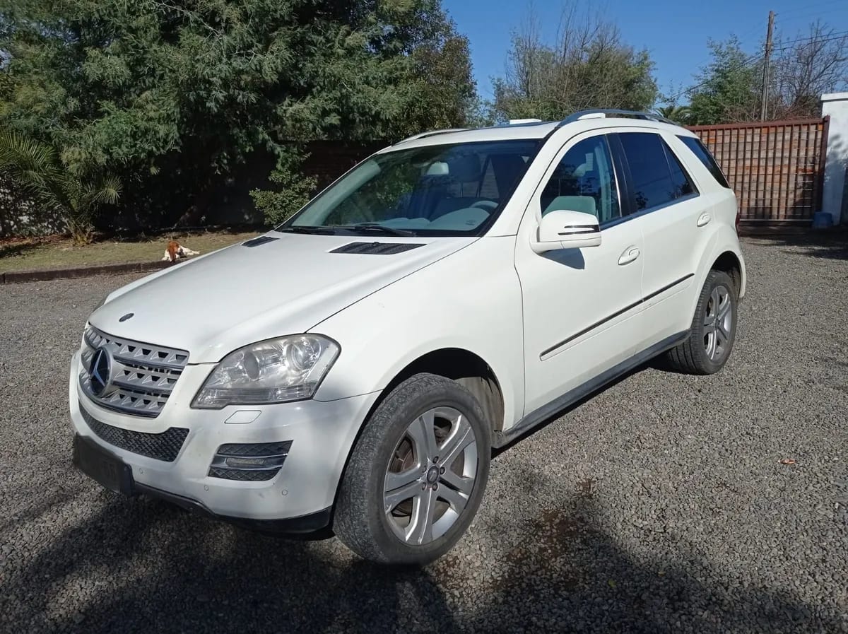 MERCEDES BENZ ML350 3.5 At año 2012