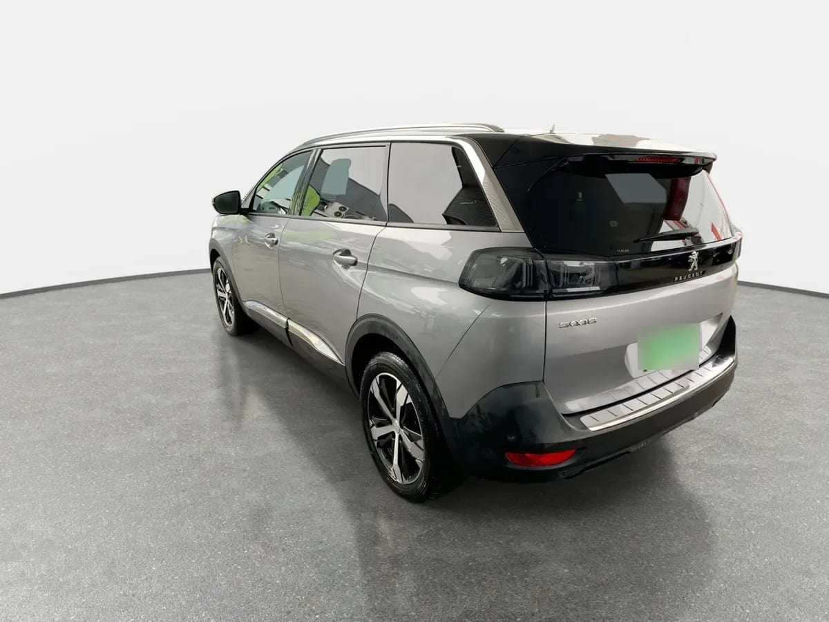 Peugeot 5008 1.5 Allure Pack Bluehdi 130 4x2 Eat8 5p año 2024