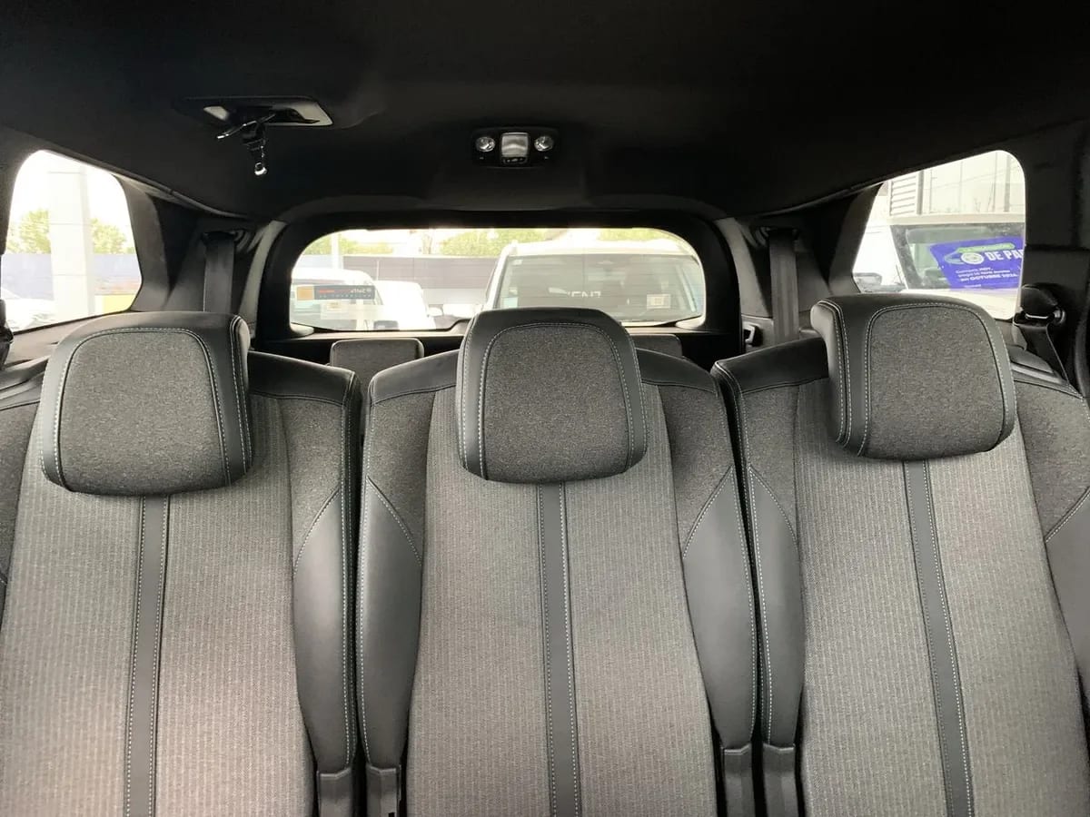 Peugeot 5008 1.5 Allure Pack Bluehdi 130 4x2 Eat8 5p año 2024