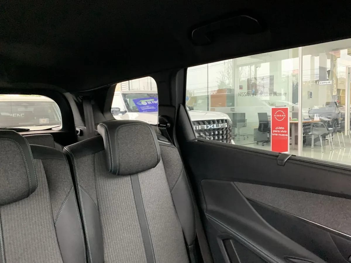 Peugeot 5008 1.5 Allure Pack Bluehdi 130 4x2 Eat8 5p año 2024