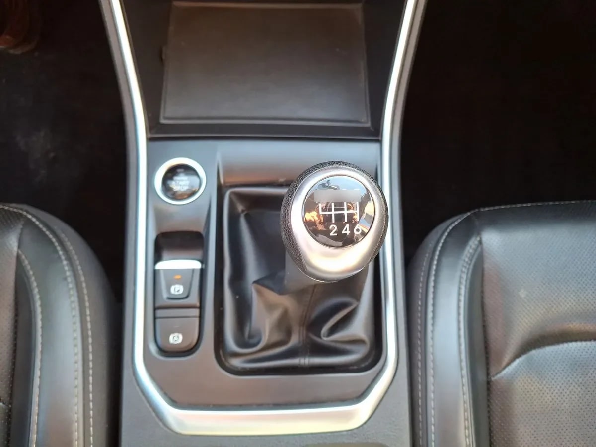 JAC Js8 1.5 Luxury Se 4x2 6mt 5p año 2023