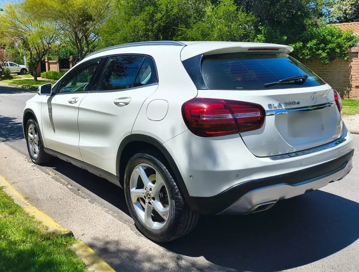 Mercedes Benz Gla200 2.1 At Diesel año 2018