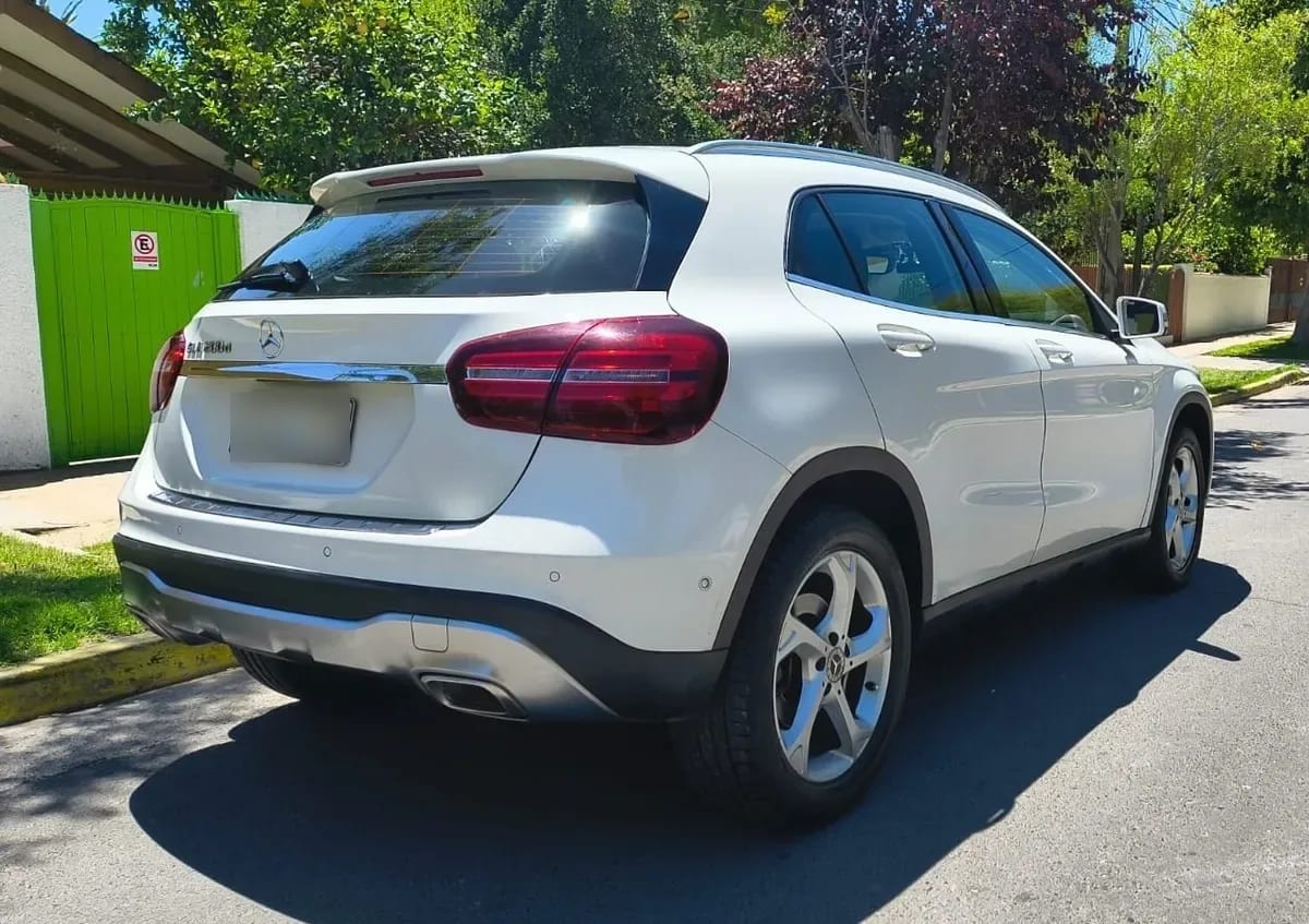 Mercedes Benz Gla200 2.1 At Diesel año 2018