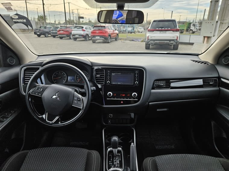 Mitsubishi Outlander Glx At 4x2 2.0 año 2023