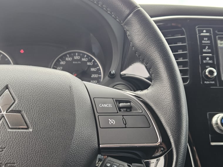 Mitsubishi Outlander Glx At 4x2 2.0 año 2023
