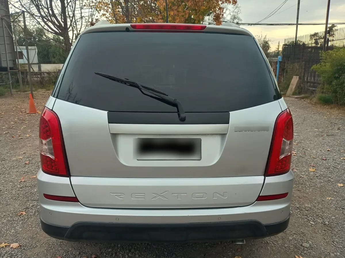 SSANGYONG REXTON 2.0 Mt Diesel año 2013