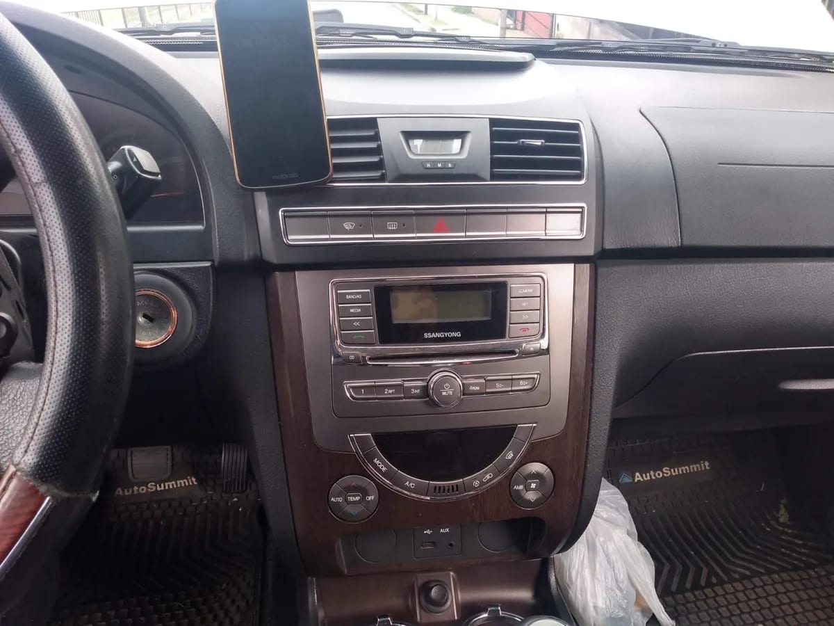 SSANGYONG REXTON 2.0 At Diesel año 2013