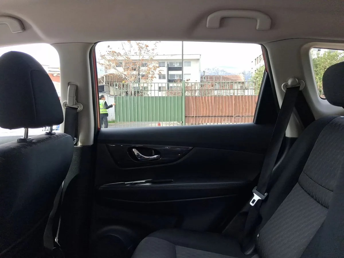 Nissan X-Trail 2.5 Sense 4x2 2row Cvt At 5p año 2023