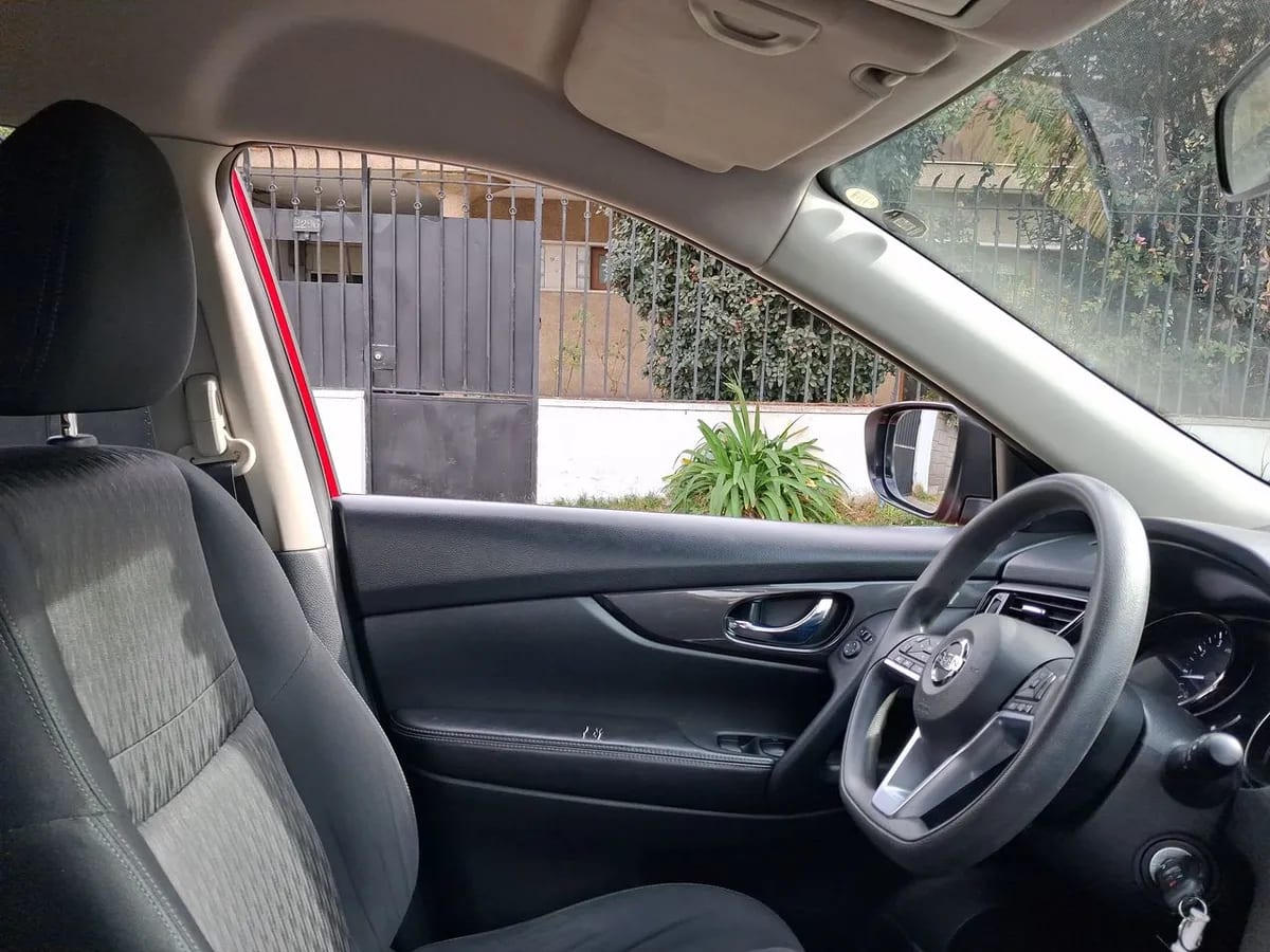 Nissan X-Trail 2.5 Sense 4x2 2row Cvt At 5p año 2023