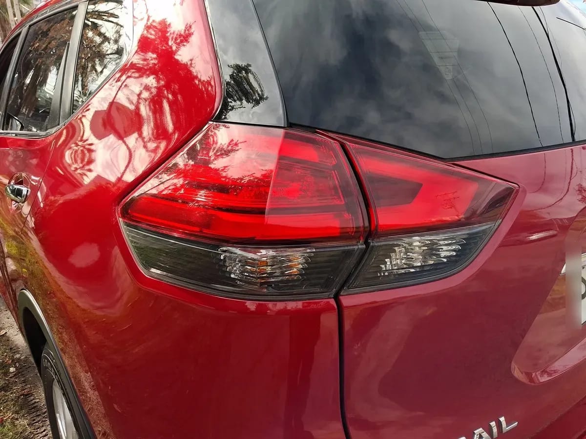 Nissan X-Trail 2.5 Sense 4x2 2row Cvt At 5p año 2023