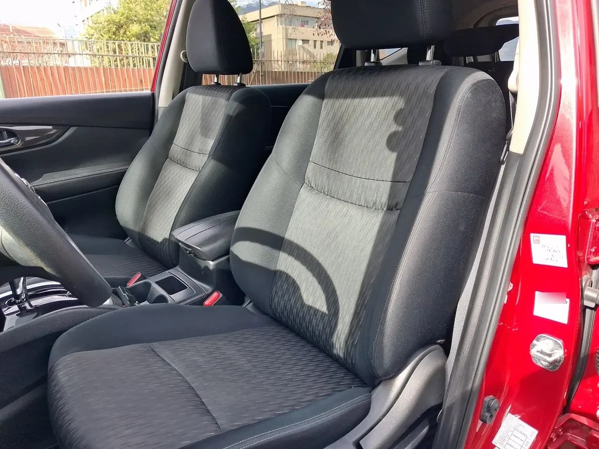 Nissan X-Trail 2.5 Sense 4x2 2row Cvt At 5p año 2023
