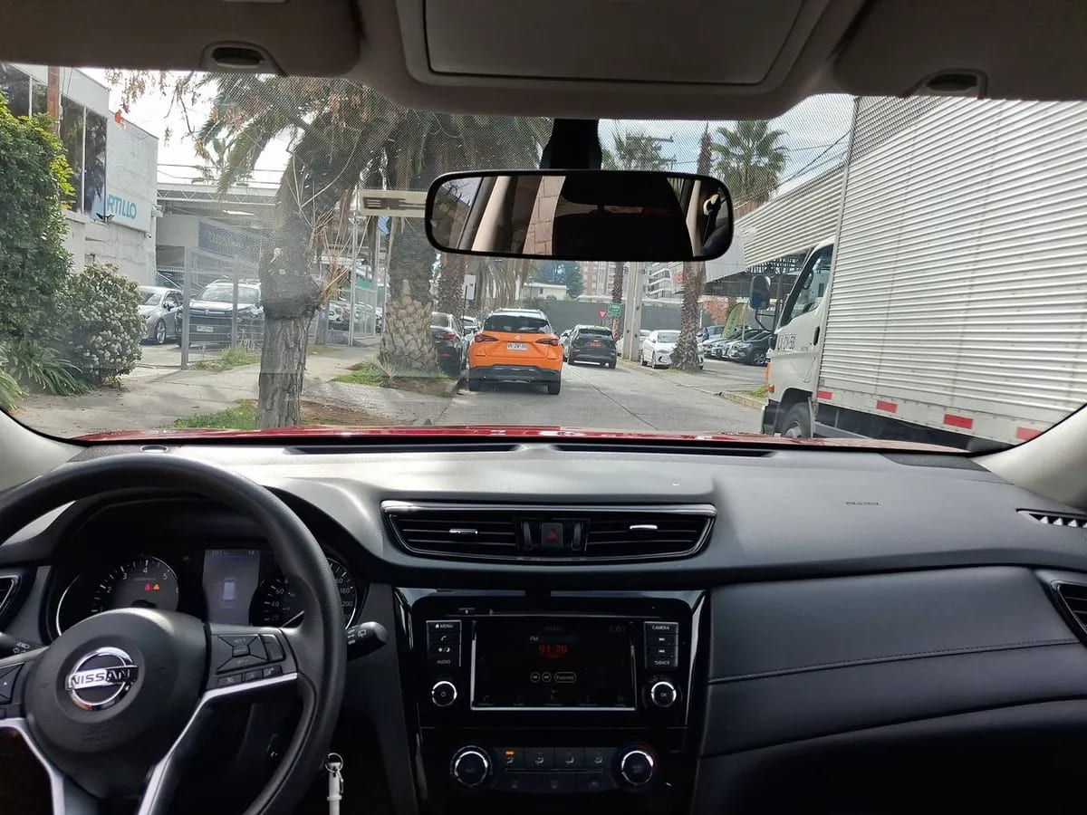 Nissan X-Trail 2.5 Sense 4x2 2row Cvt At 5p año 2023