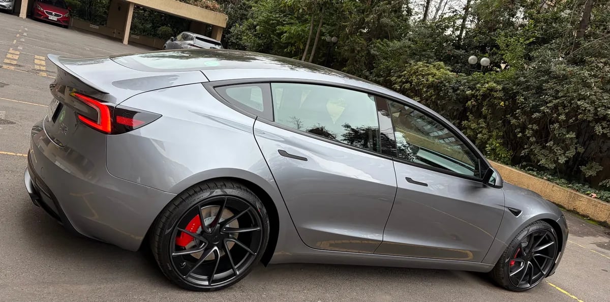 Tesla MODEL 3 Otra año 2026