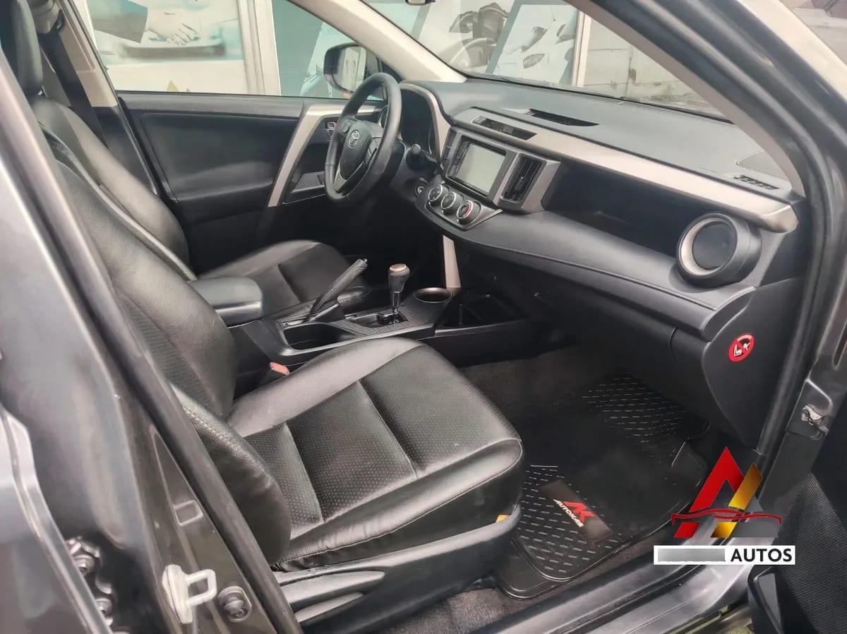 TOYOTA RAV4 2.5 Advantage Limited Bt At 4x2 año 2015