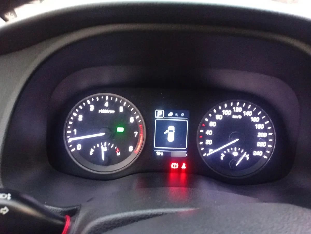 Hyundai Tucson 2.0 Gl Advance Nav 4x2 6at 5p año 2017