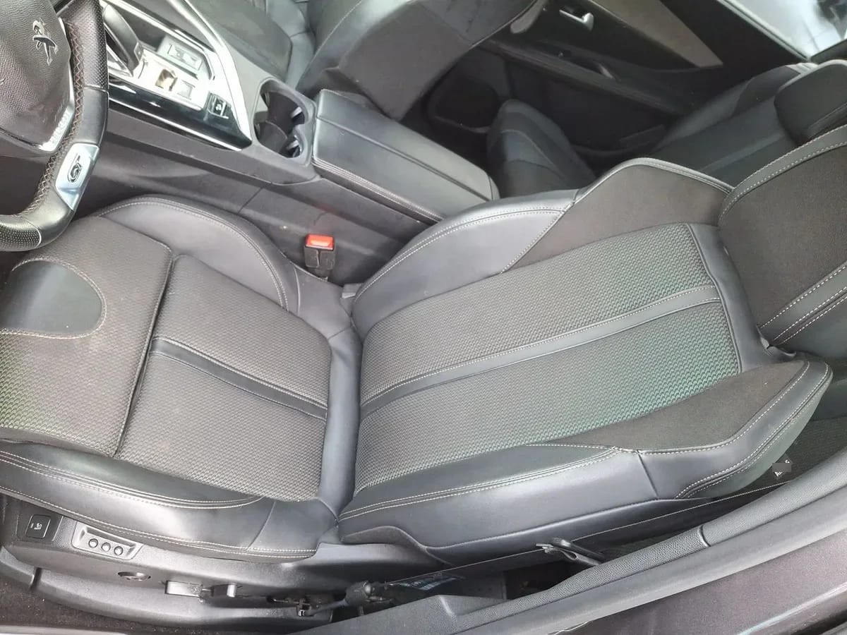 Peugeot 5008 1.6 Gt Puretech 180 4x2 Eat8 5p año 2023